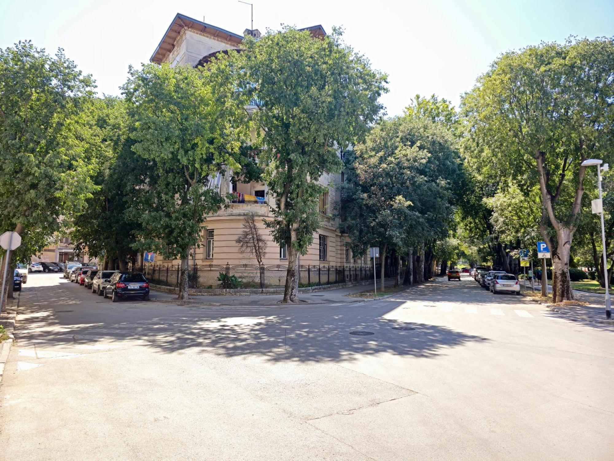 Villa Muenz Apartment Franz Pula Exteriör bild